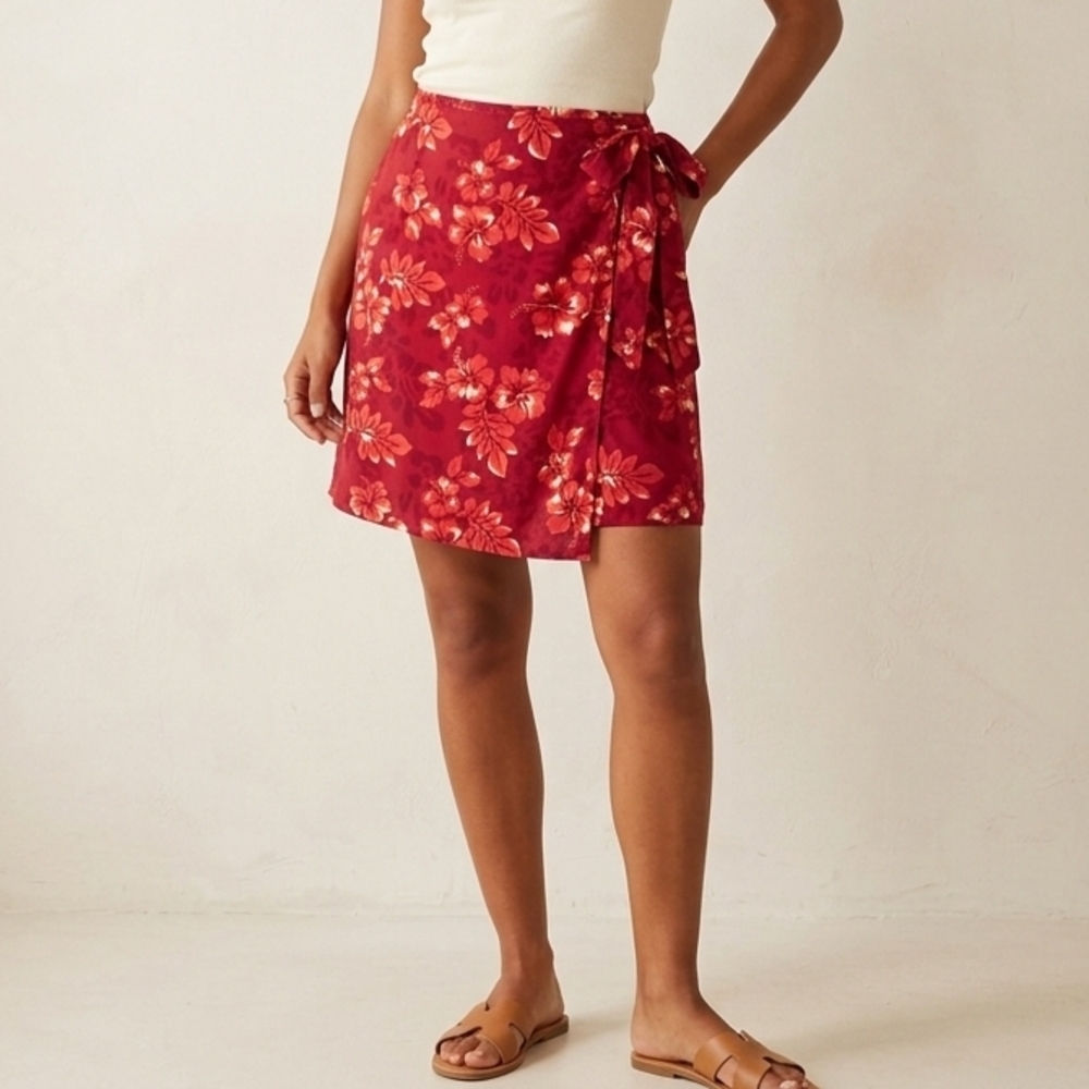 Encore Red Floral Wrap Mini Skirt Sz 20 Travel Summer